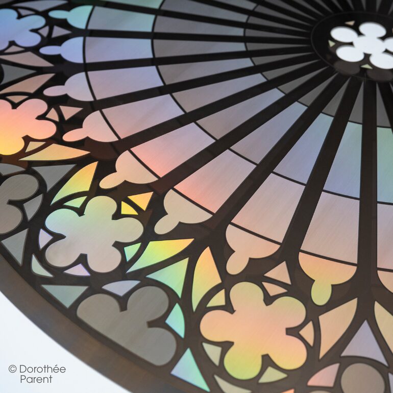 Rosace : quand l’érosion laser sublime l’art au micron